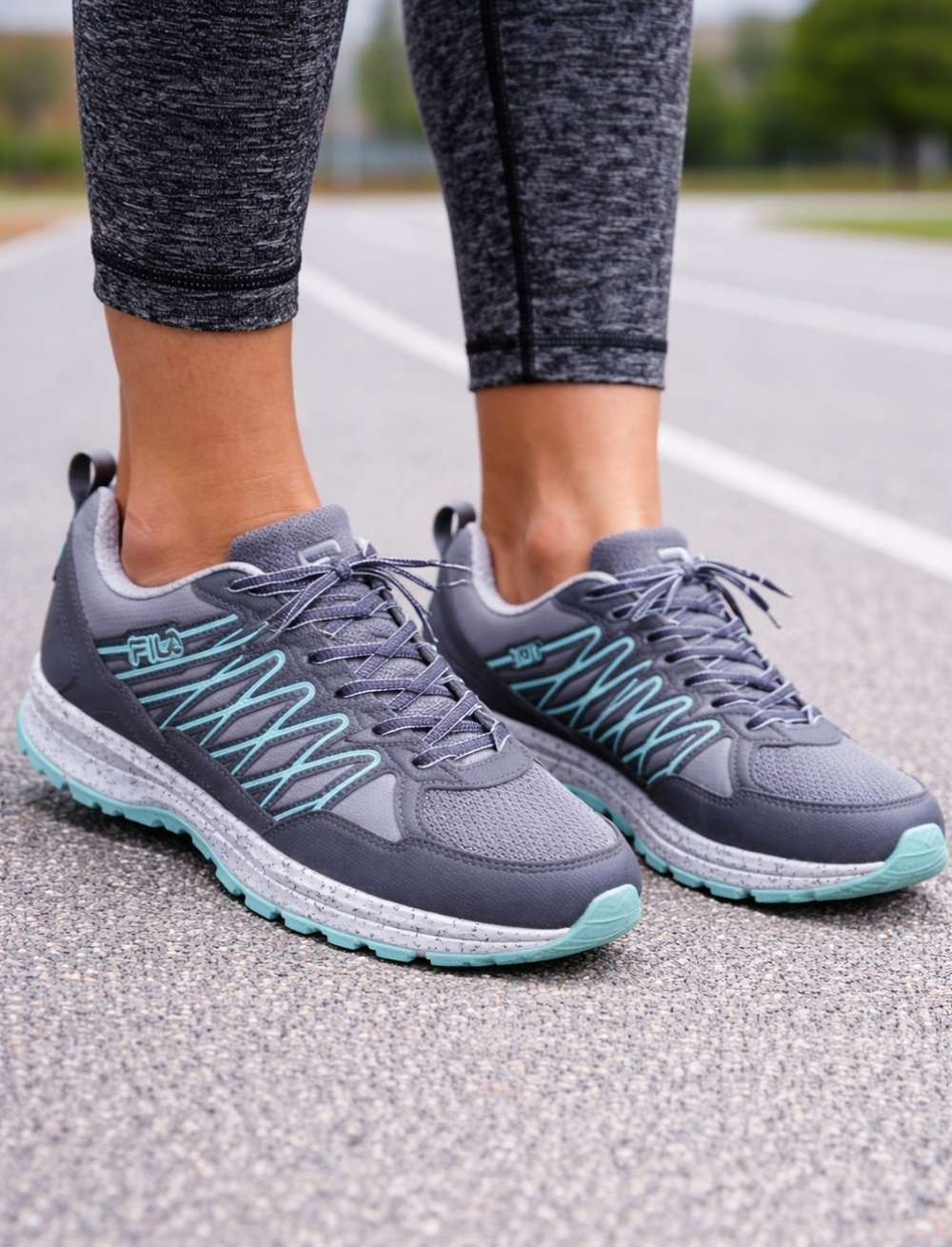 FILA Evergrand Lightweight Trail Running Hiking Sneakers Womens 9.5